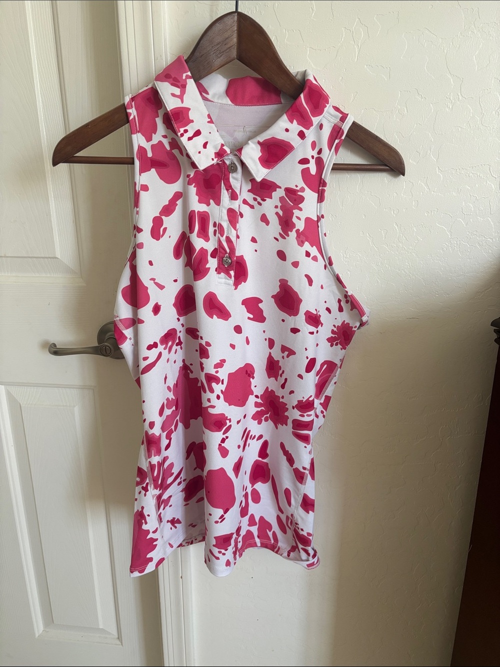 Taylor Jordan Sleeveless White racerback Top with Bold Pink Splash Print Golf
